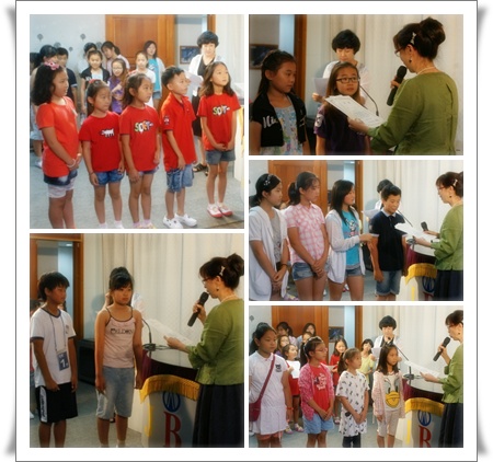 2013 교내 영어대회말하기 노래부르기 동화구연 우수아 시상 사진